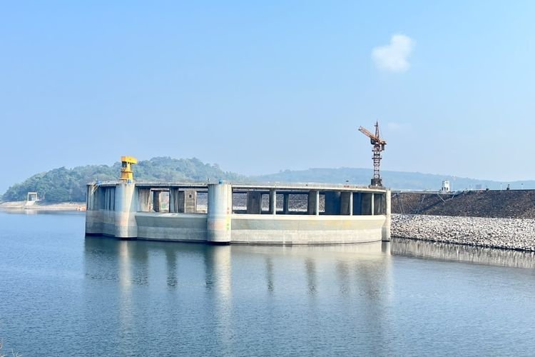 Data Center AI Rp3,5 Triliun Jatiluhur Berhenti Sementara, Pemprov Jabar Pastikan Proyek Sesuai Aturan